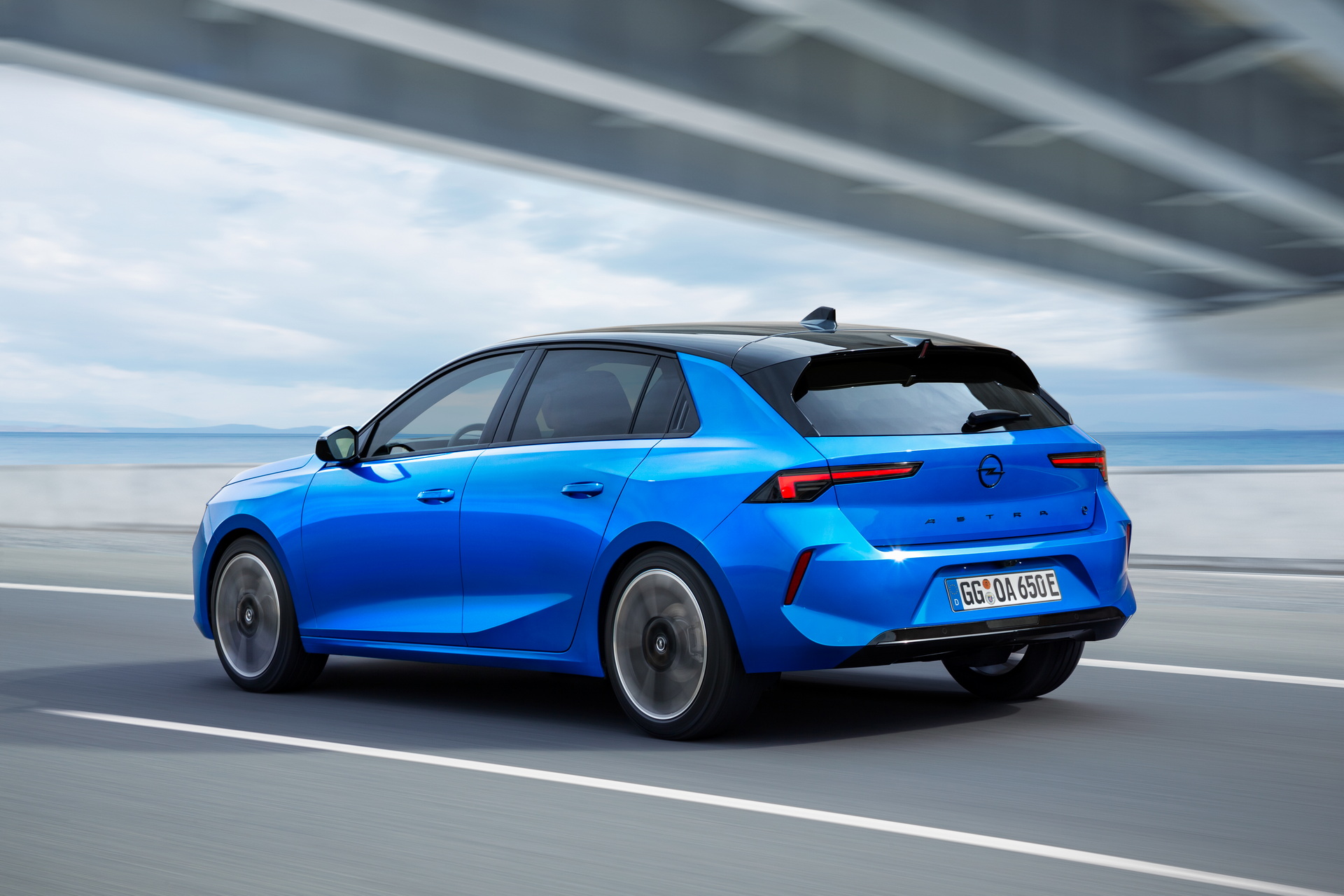 2023 Opel Astra Electric Rear Three-Quarter Wallpapers (2)