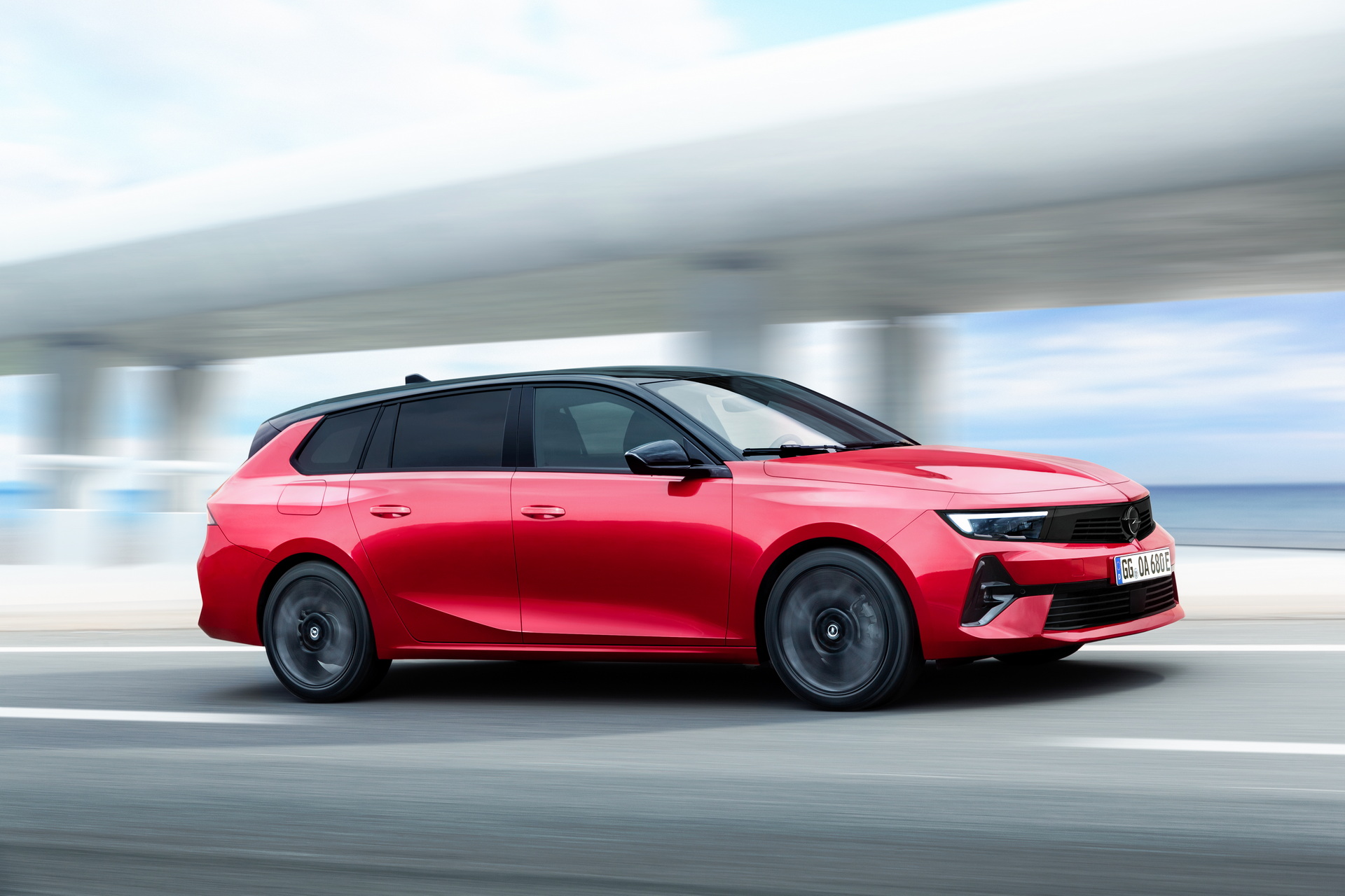 2023 Opel Astra Sports Tourer Electric Front Three-Quarter Wallpapers #1 of 10