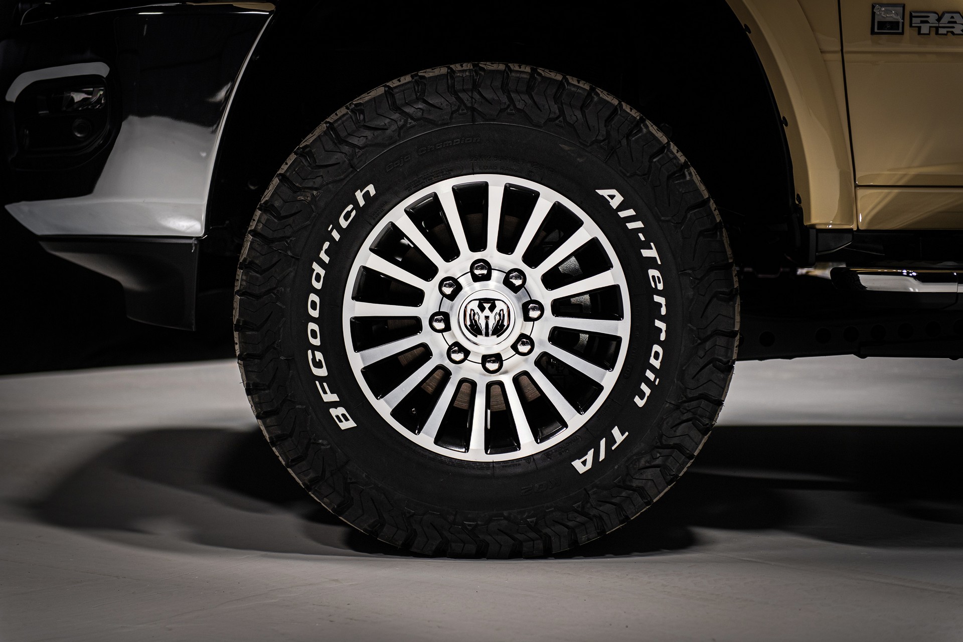 2023 Ram Traveller Wheel Wallpapers #7 of 21