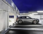 2024 Audi Q8 e-tron quattro (Color: Chronos Gray Metallic) Side Wallpapers 150x120 (24)
