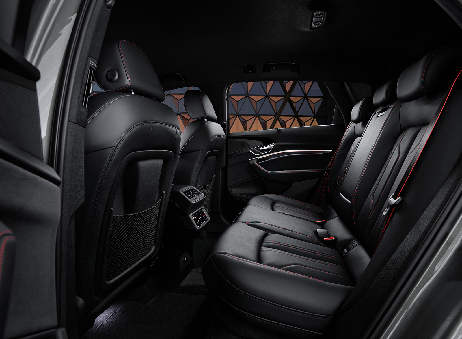 2024 Audi Q8 e-tron quattro Interior Rear Seats Wallpapers #49 of 92