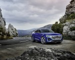 2024 Audi SQ8 Sportback e-tron quattro (Color: Ultra Blue Metallic) Front Three-Quarter Wallpapers 150x120 (18)