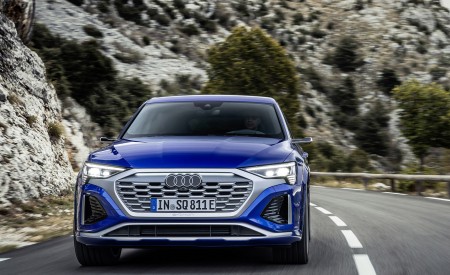 2024 Audi SQ8 Sportback e-tron quattro (Color: Ultra Blue Metallic) Front Wallpapers 450x275 (7)