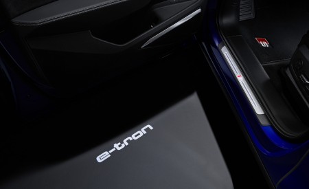 2024 Audi SQ8 Sportback e-tron quattro Ground Projection Wallpapers 450x275 (47)