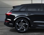 2024 Audi SQ8 e-tron quattro (Color: Mythos Black Metallic) Wheel Wallpapers 150x120 (28)