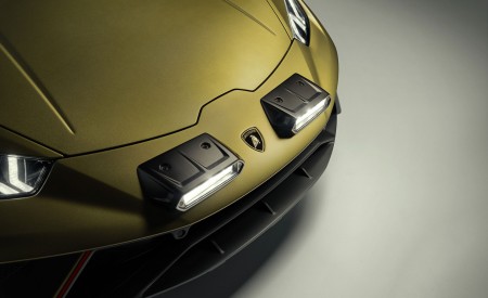 2024 Lamborghini Huracán Sterrato Headlight Wallpapers 450x275 (43)
