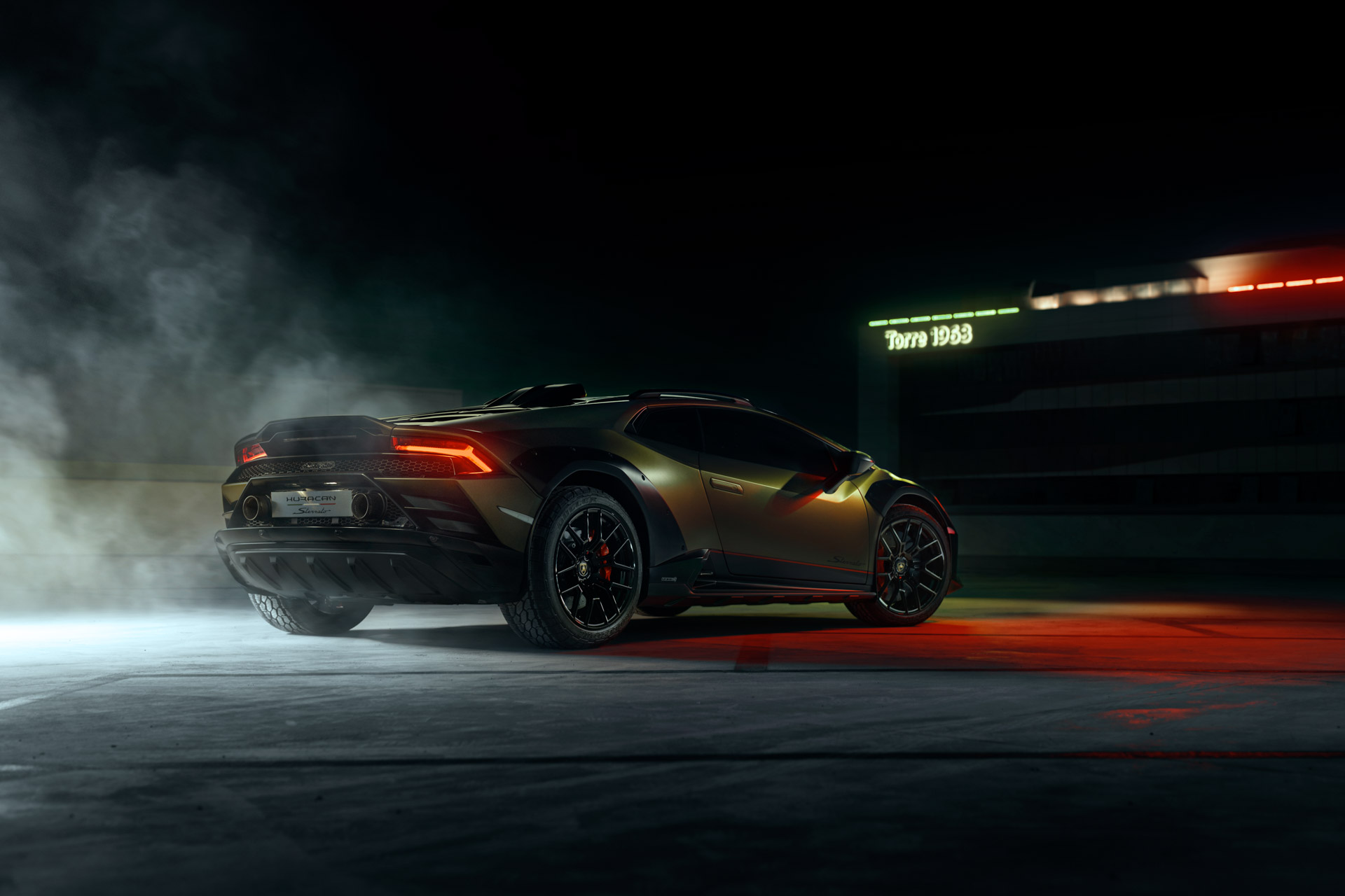 2024 Lamborghini Huracán Sterrato Rear Three-Quarter Wallpapers #15 of 45
