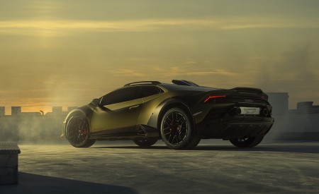 2024 Lamborghini Huracán Sterrato Rear Three-Quarter Wallpapers 450x275 (4)