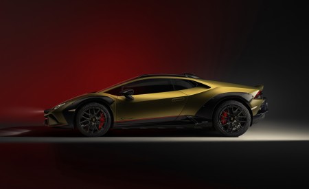 2024 Lamborghini Huracán Sterrato Side Wallpapers 450x275 (22)