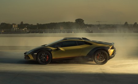 2024 Lamborghini Huracán Sterrato Side Wallpapers 450x275 (10)