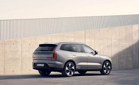 2024 Volvo EX90 Rear Three-Quarter Wallpapers 450x275 (19)