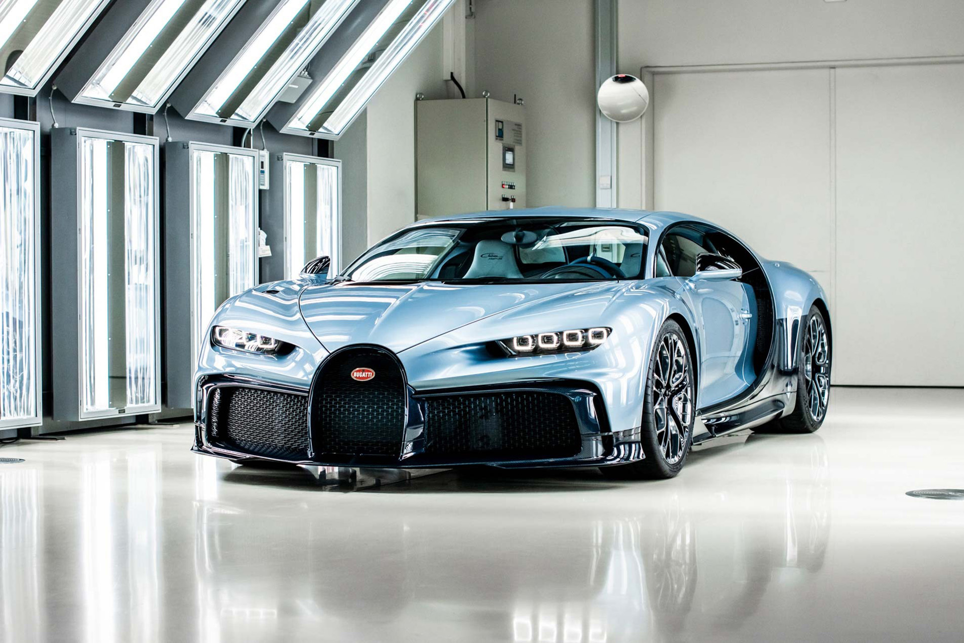 2022 Bugatti Chiron Profilée Front Three-Quarter Wallpapers #29 of 54
