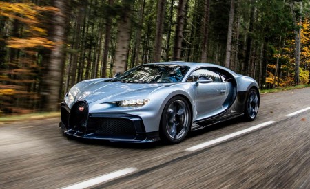 2022 Bugatti Chiron Profilée Front Three-Quarter Wallpapers 450x275 (2)