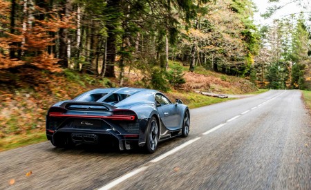 2022 Bugatti Chiron Profilée Rear Three-Quarter Wallpapers 450x275 (7)