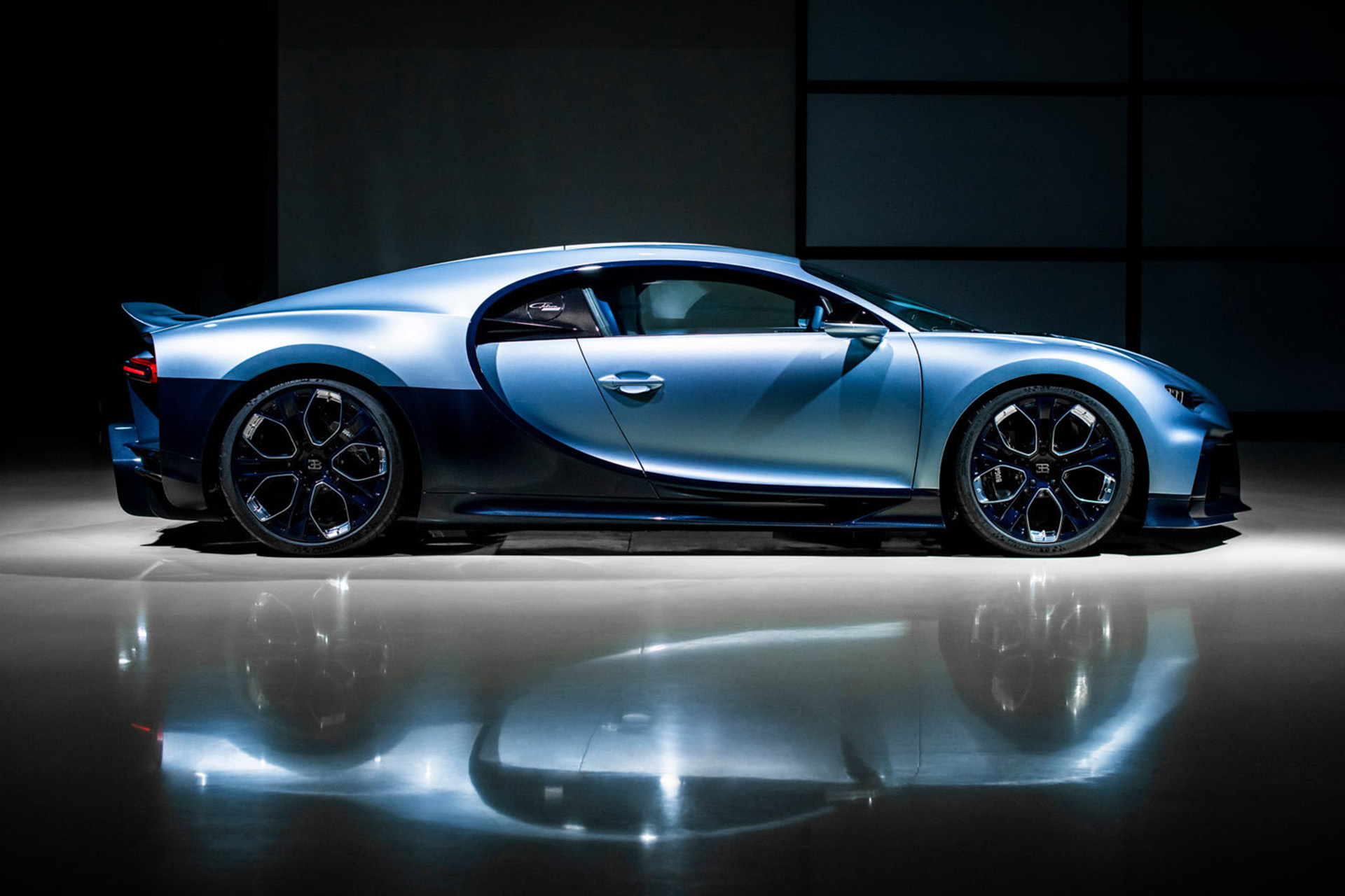 2022 Bugatti Chiron Profilée Side Wallpapers #27 of 54