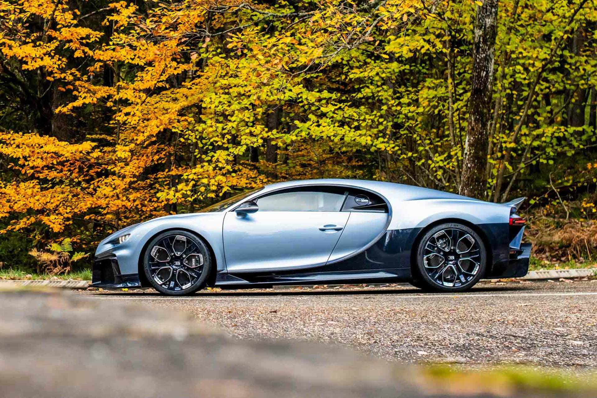 2022 Bugatti Chiron Profilée Side Wallpapers #8 of 54