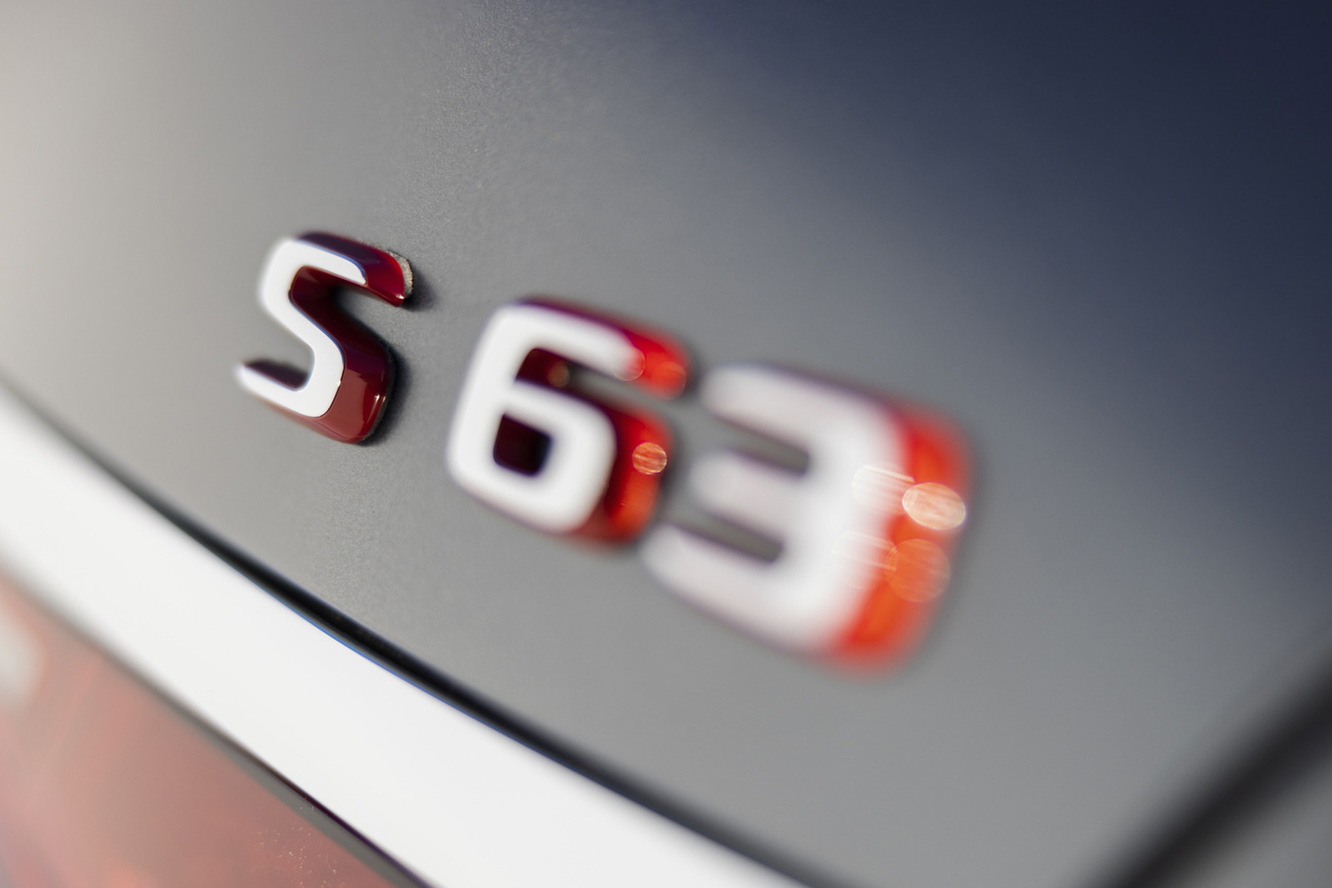 2023 Mercedes-AMG S 63 E PERFORMANCE (Color: MANUFAKTUR Selenite Grey Magno) Badge Wallpapers #104 of 161