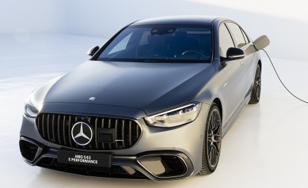 2023 Mercedes-AMG S 63 E PERFORMANCE (Color: MANUFAKTUR Selenite Grey Magno) Charging Wallpapers 450x275 (84)