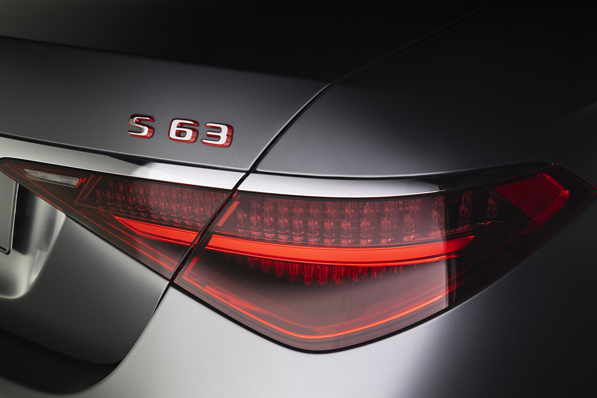 2023 Mercedes-AMG S 63 E PERFORMANCE (Color: MANUFAKTUR Selenite Grey Magno) Tail Light Wallpapers #149 of 161
