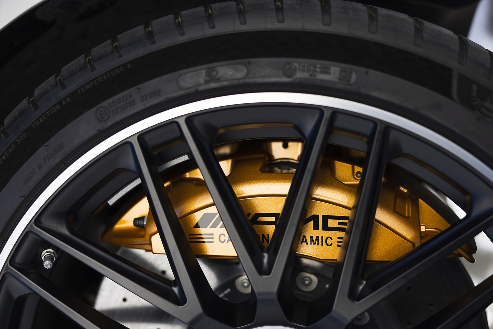 2023 Mercedes-AMG S 63 E PERFORMANCE (Color: MANUFAKTUR Selenite Grey Magno) Wheel Wallpapers #97 of 161