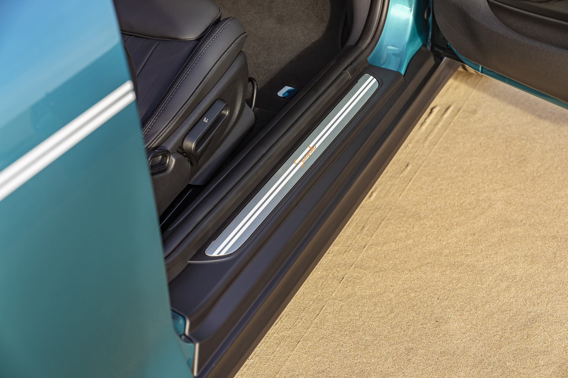 2023 Mini Cooper S Convertible Seaside Edition (Color: Caribbean Aqua) Door Sill Wallpapers #60 of 133