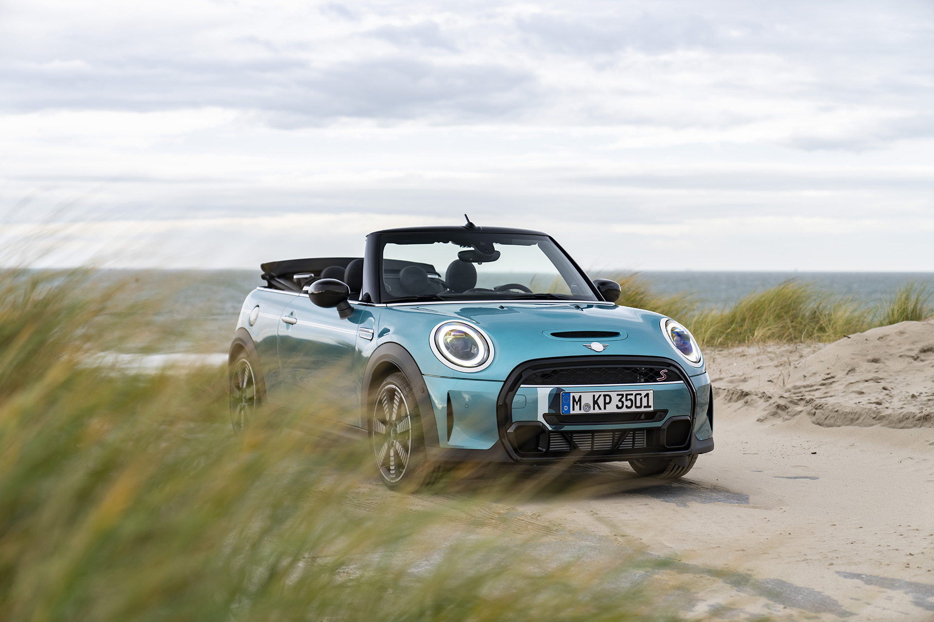 2023 Mini Cooper S Convertible Seaside Edition (Color: Caribbean Aqua) Front Three-Quarter Wallpapers #20 of 133