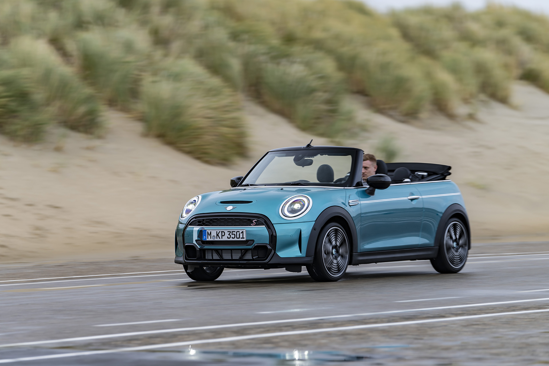 2023 Mini Cooper S Convertible Seaside Edition (Color: Caribbean Aqua) Front Three-Quarter Wallpapers #16 of 133