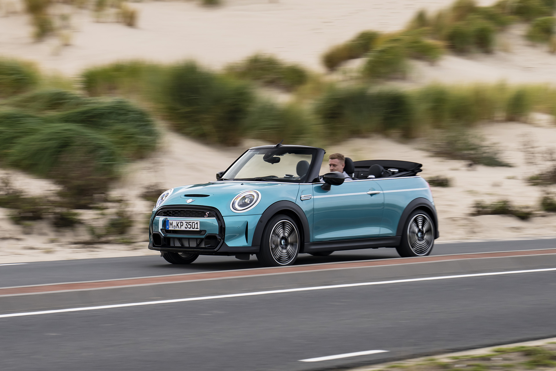 2023 Mini Cooper S Convertible Seaside Edition (Color: Caribbean Aqua) Front Three-Quarter Wallpapers (7)