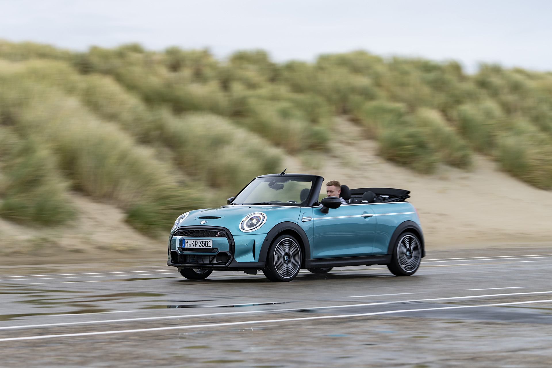 2023 Mini Cooper S Convertible Seaside Edition (Color: Caribbean Aqua) Front Three-Quarter Wallpapers #17 of 133