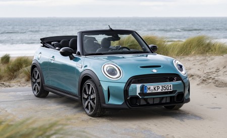 2023 Mini Cooper S Convertible Seaside Edition (Color: Caribbean Aqua) Front Three-Quarter Wallpapers 450x275 (22)