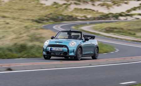 2023 Mini Cooper S Convertible Seaside Edition (Color: Caribbean Aqua) Front Three-Quarter Wallpapers 450x275 (4)