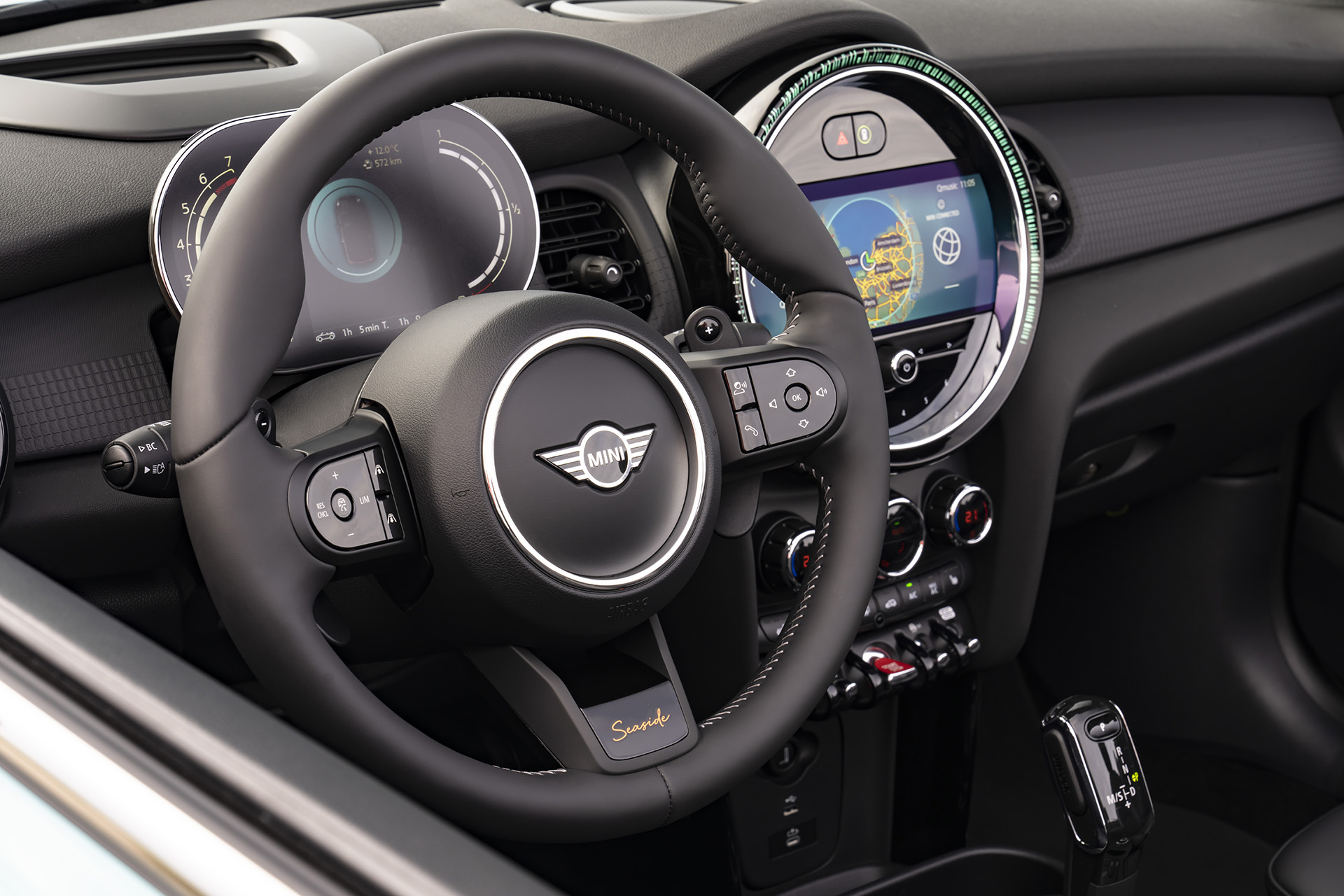 2023 Mini Cooper S Convertible Seaside Edition (Color: Caribbean Aqua) Interior Steering Wheel Wallpapers #68 of 133