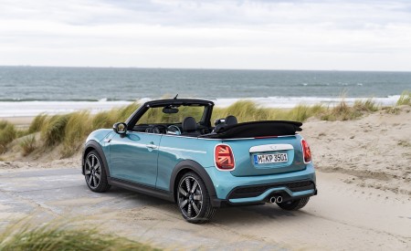 2023 Mini Cooper S Convertible Seaside Edition (Color: Caribbean Aqua) Rear Three-Quarter Wallpapers 450x275 (26)