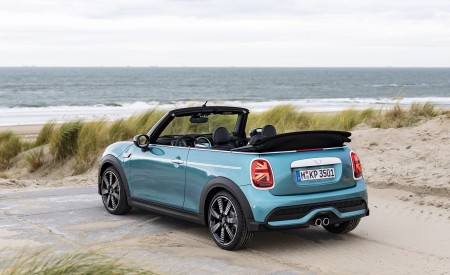 2023 Mini Cooper S Convertible Seaside Edition (Color: Caribbean Aqua) Rear Three-Quarter Wallpapers 450x275 (28)