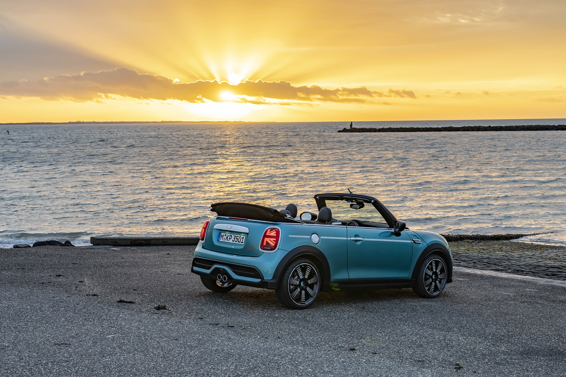 2023 Mini Cooper S Convertible Seaside Edition (Color: Caribbean Aqua) Rear Three-Quarter Wallpapers #40 of 133