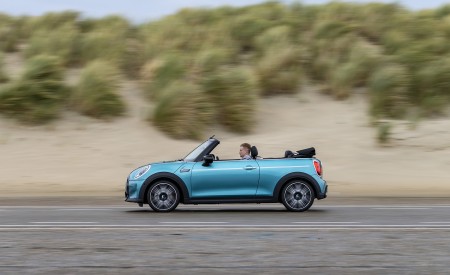 2023 Mini Cooper S Convertible Seaside Edition (Color: Caribbean Aqua) Side Wallpapers 450x275 (14)