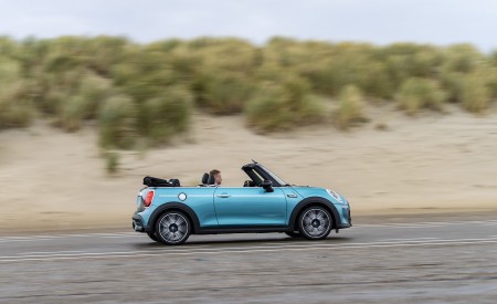 2023 Mini Cooper S Convertible Seaside Edition (Color: Caribbean Aqua) Side Wallpapers 450x275 (15)