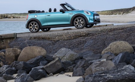 2023 Mini Cooper S Convertible Seaside Edition (Color: Caribbean Aqua) Side Wallpapers 450x275 (34)