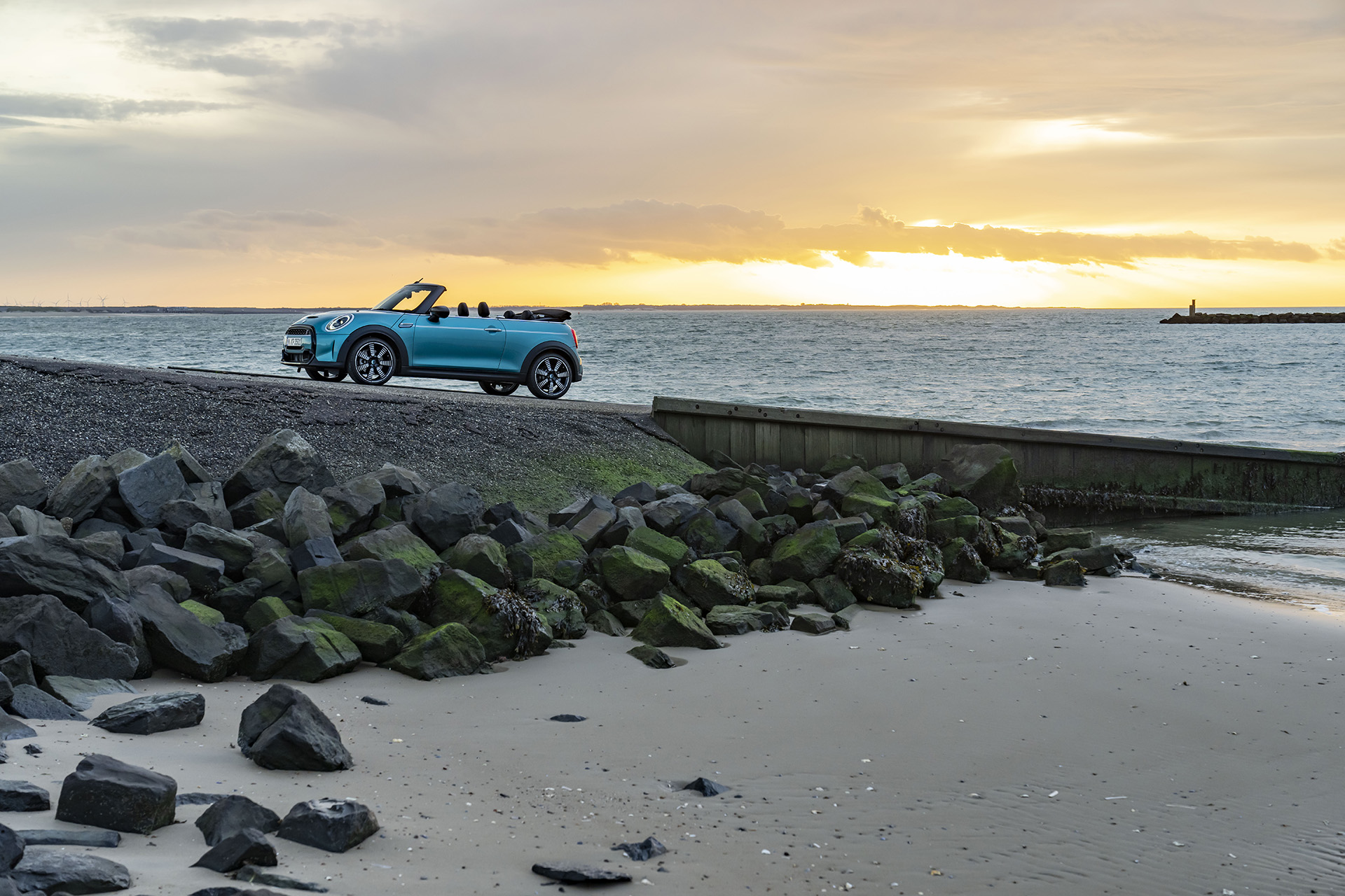 2023 Mini Cooper S Convertible Seaside Edition (Color: Caribbean Aqua) Side Wallpapers #43 of 133