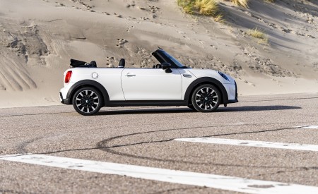 2023 Mini Cooper S Convertible Seaside Edition (Color: Nanuq White) Side Wallpapers 450x275 (113)