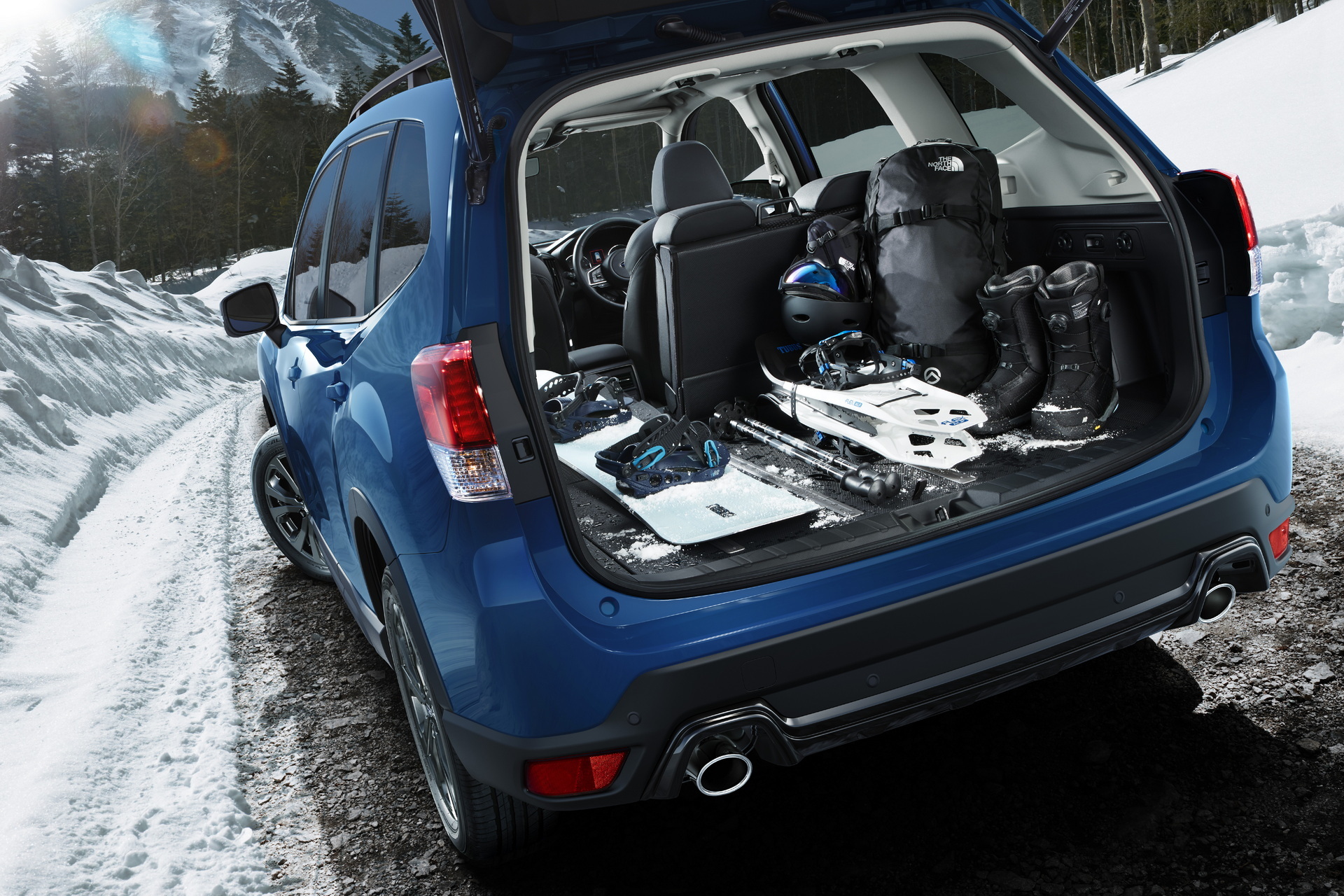 2023 Subaru Forester XT-Edition Trunk Wallpapers (5)