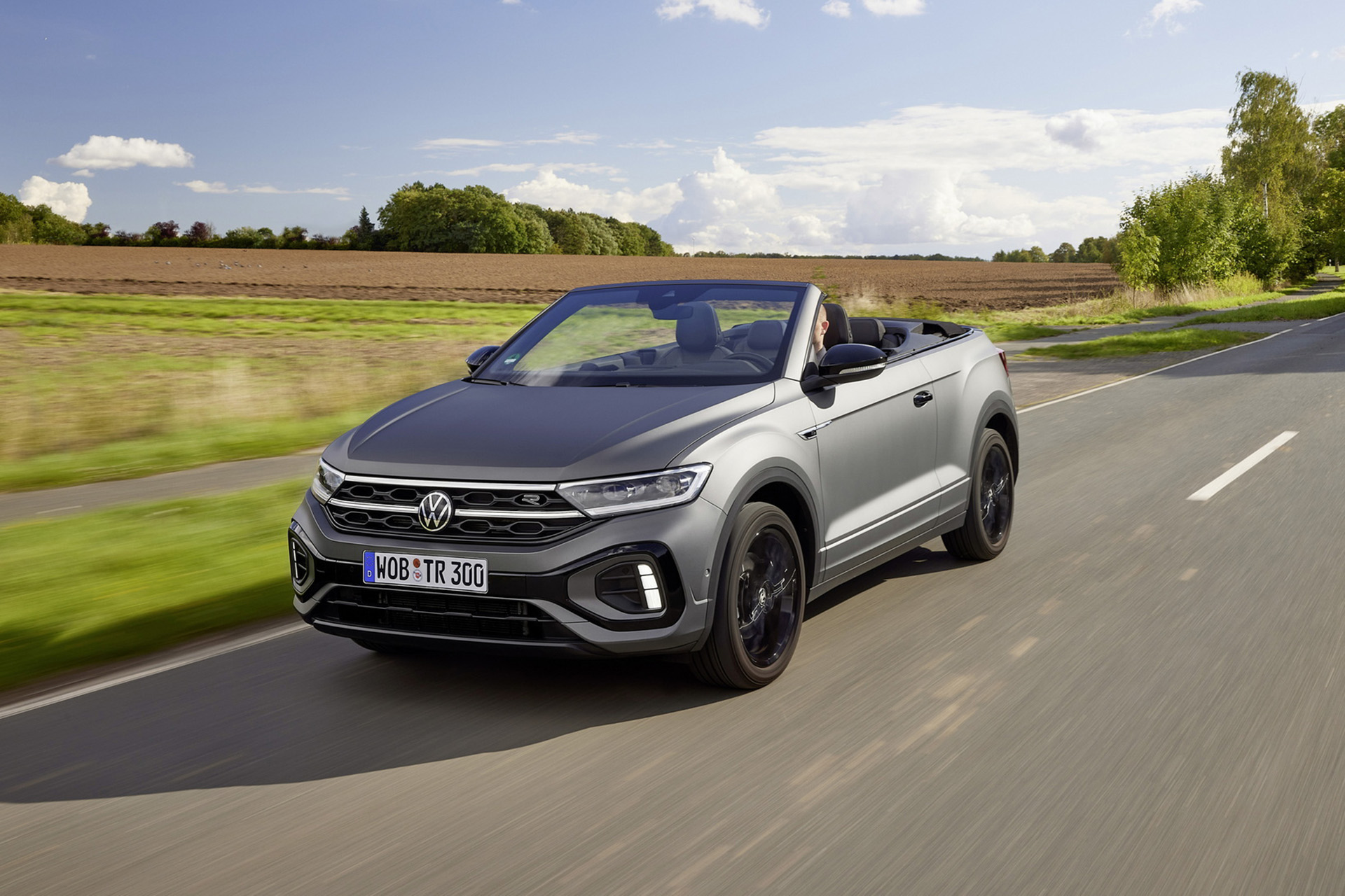2023 Volkswagen T-Roc Cabriolet Edition Grey Front Three-Quarter Wallpapers #1 of 29