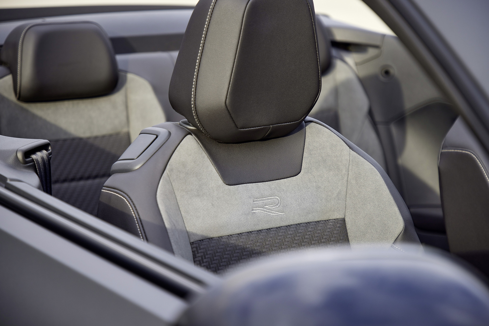 2023 Volkswagen T-Roc Cabriolet Edition Grey Interior Seats Wallpapers #29 of 29