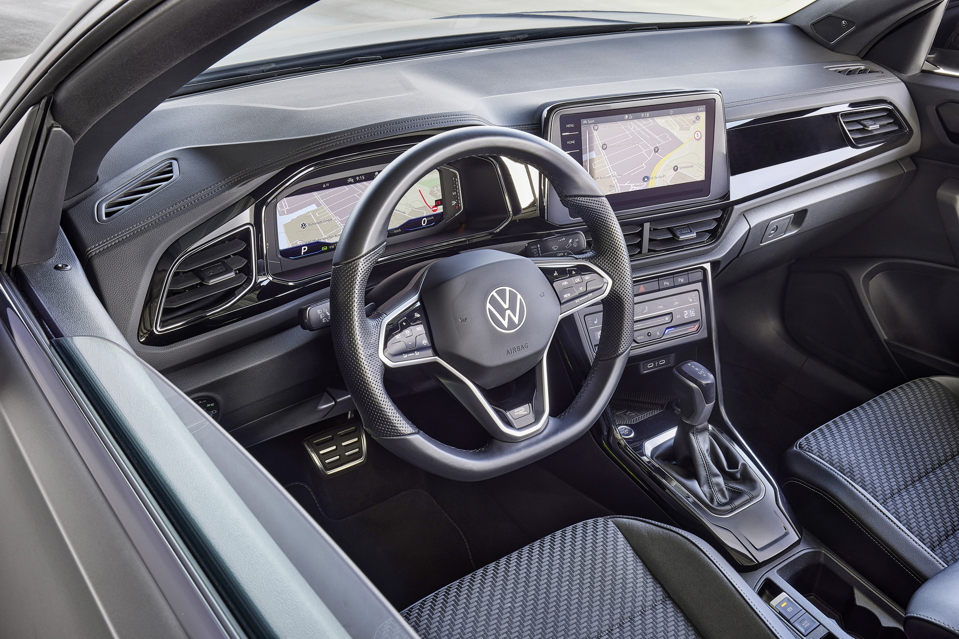 2023 Volkswagen T-Roc Cabriolet Edition Grey Interior Wallpapers #25 of 29