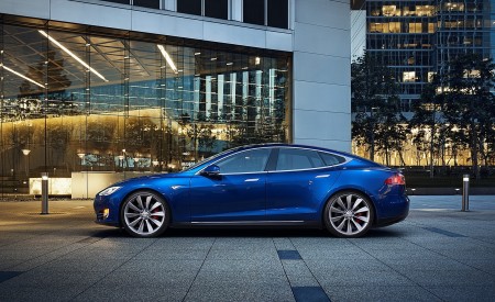 2015 Tesla Model S P85D Black Side Wallpapers 450x275 (12)