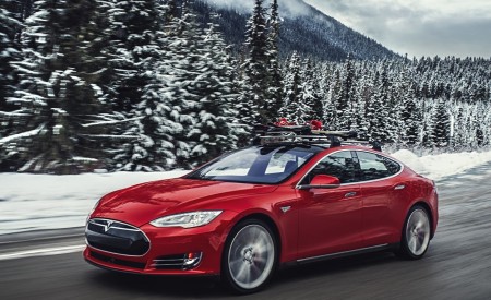 2015 Tesla Model S P85D Front Three-Quarter Wallpapers 450x275 (13)