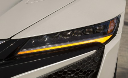 2017 Acura NSX White Headlight Wallpapers 450x275 (103)