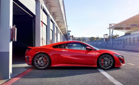 2017 Honda NSX (Euro-Spec) (Color: Curva Red) Side Wallpapers 450x275 (66)