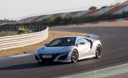 2017 Honda NSX (Euro-Spec) (Color: Silver Metallic) Front Three-Quarter Wallpapers 450x275 (31)