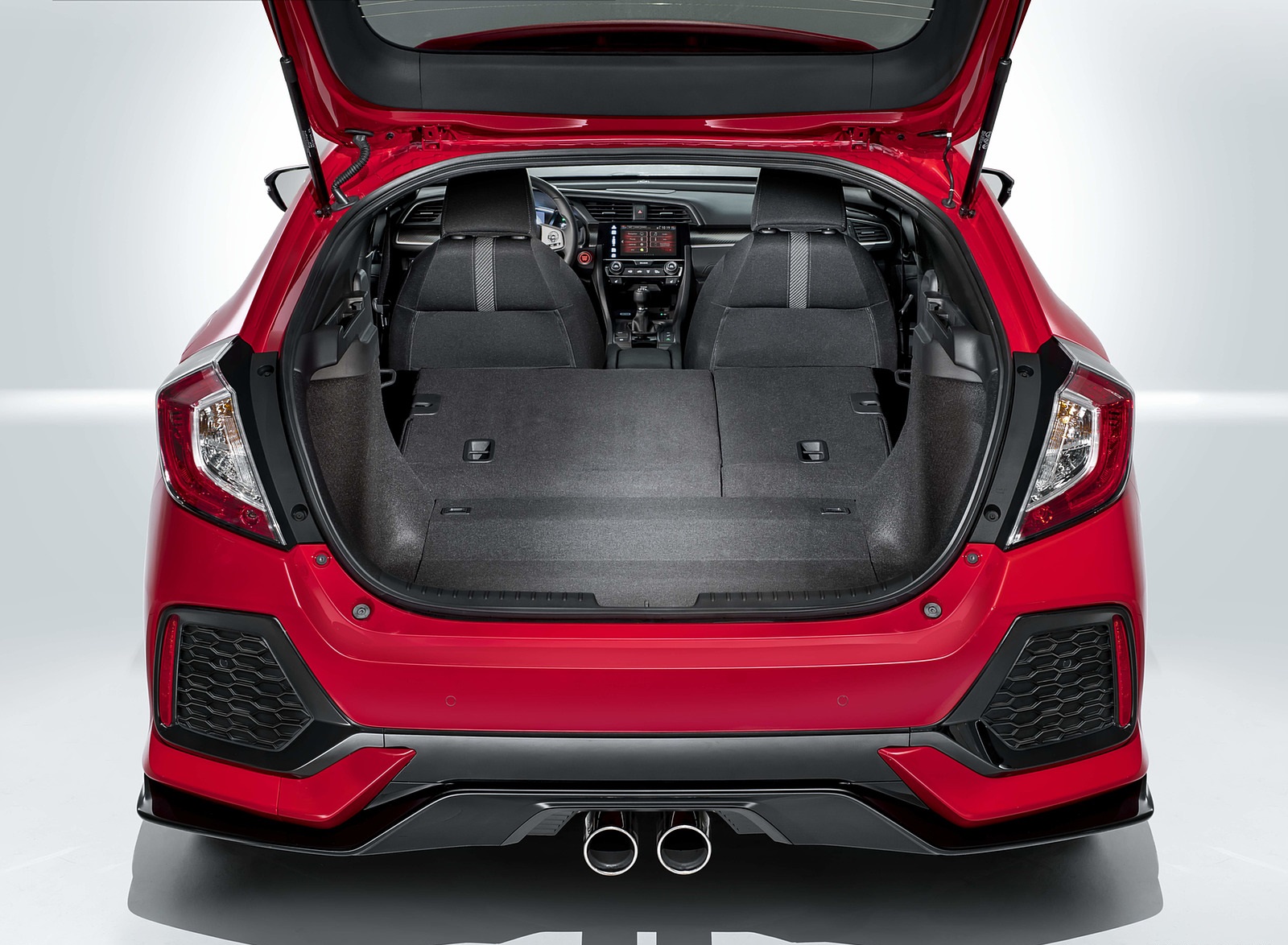 2017 Honda Civic Hatchback (Euro-Spec) Trunk Wallpapers (9)